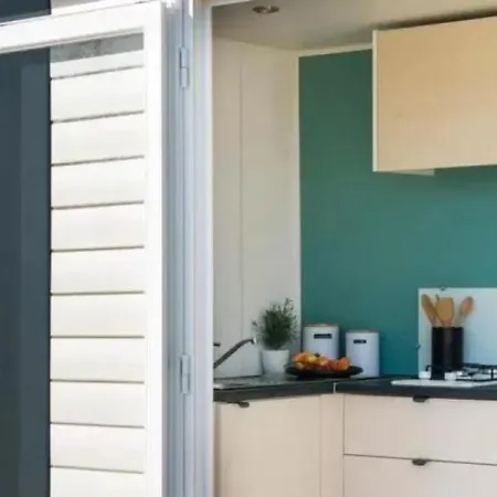 Zecamping 3 Etoiles Familial Pet Friendly Avec Piscine Et Restaurant Κάμπινγκ