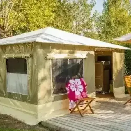 Zecamping 3 Etoiles Familial Pet Friendly Avec Piscine Et Restaurant Κάμπινγκ